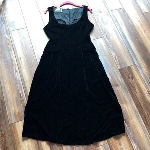 Vintage Gunne Sax Black Velvet Scoop Neck Sleeveless Dress